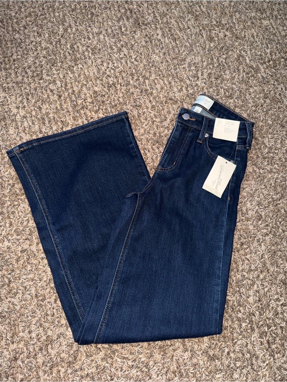 Universal Threads Everyday Wide Leg Jeans